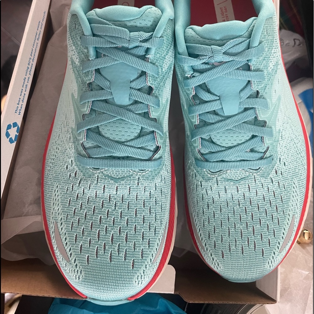 HOKA Clifton 8 NIB Size 9w